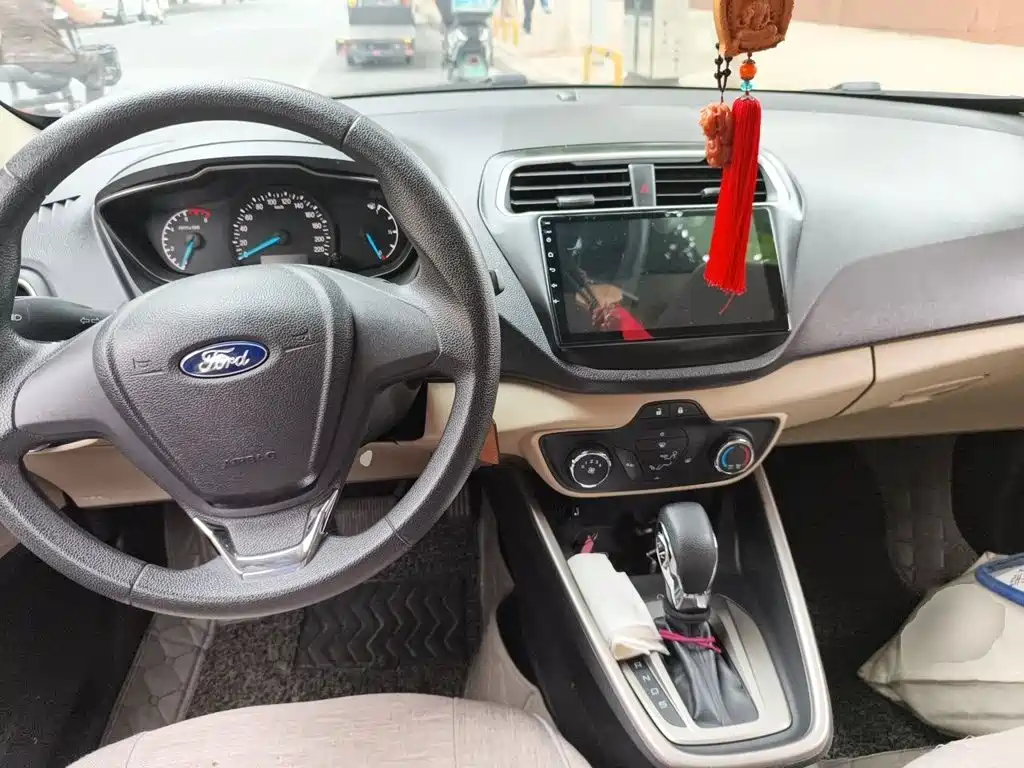 Ford Escort — миниатюра 5