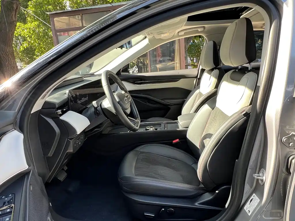 Ford Mondeo — миниатюра 8
