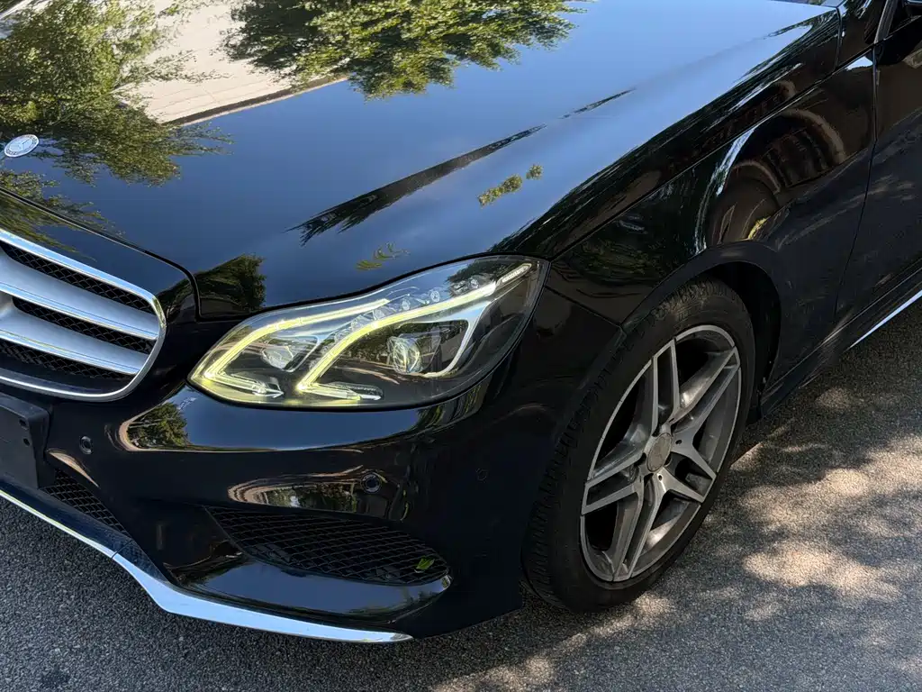 Mercedes-Benz E-Class — миниатюра 4