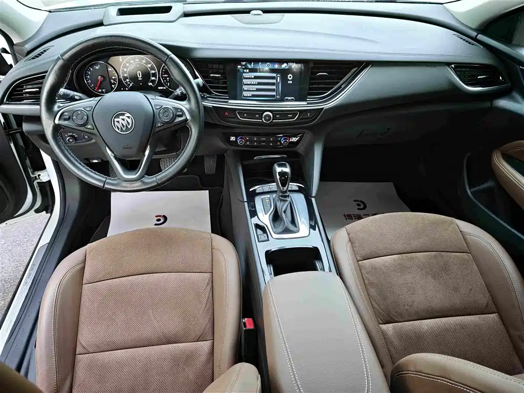 Buick Regal — миниатюра 10
