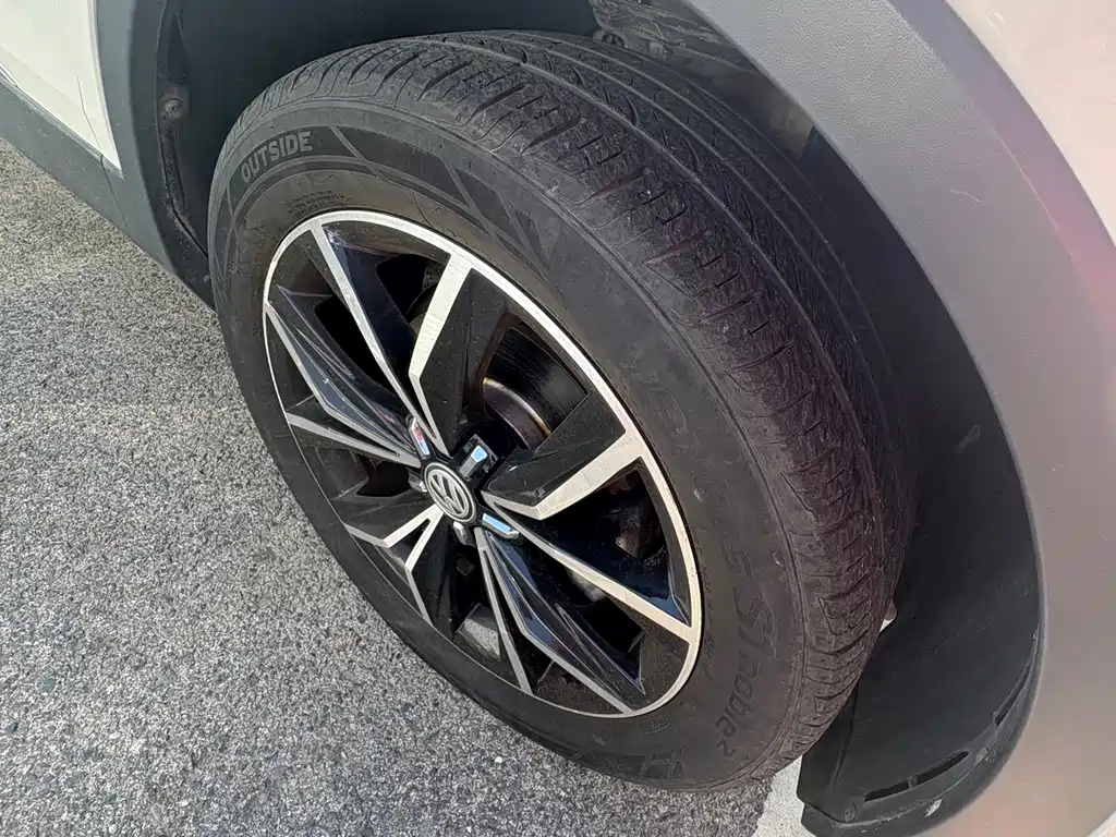Volkswagen Tiguan L — миниатюра 5
