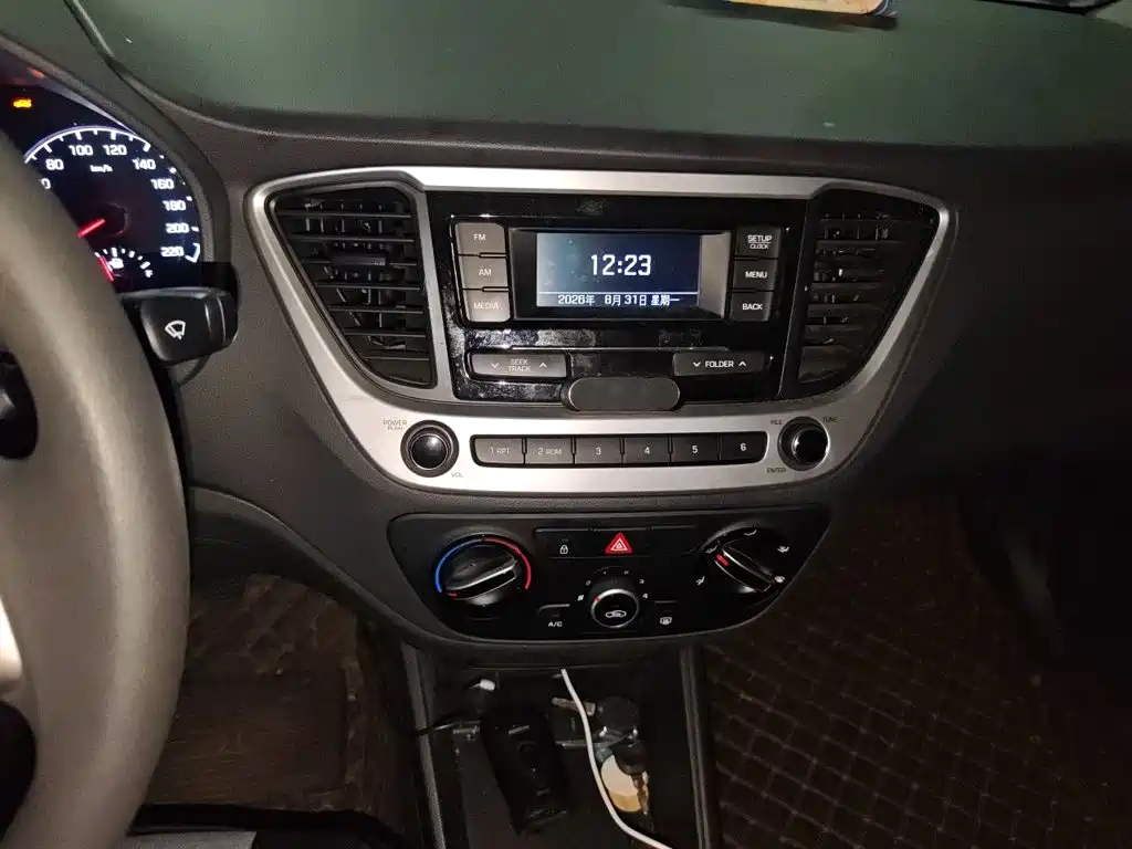 Hyundai Verna — миниатюра 9