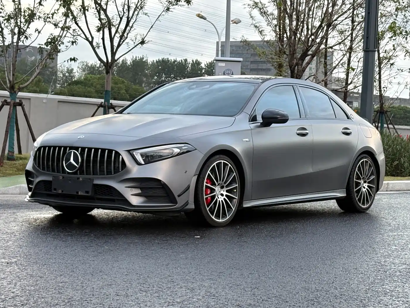 奔驰A级AMG 2020款 AMG A 35 L 4MATIC 2021