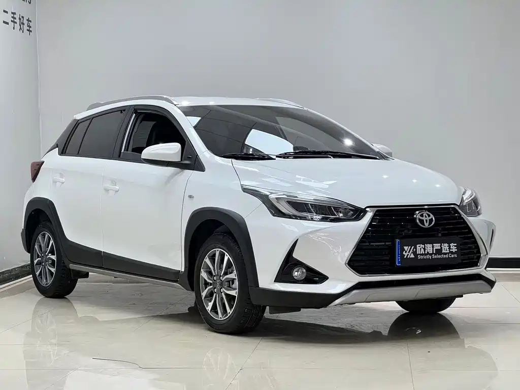 Toyota Yaris L — миниатюра 3