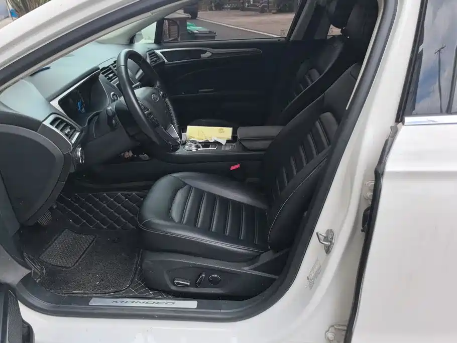 Ford Mondeo — миниатюра 8
