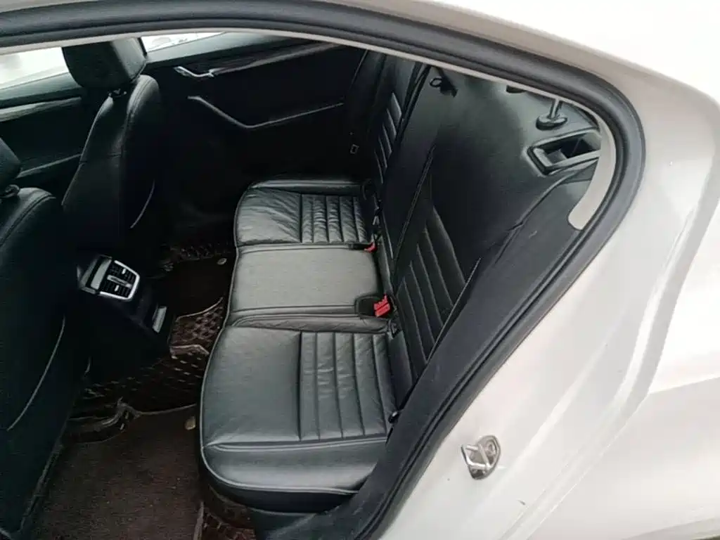 Skoda Octavia — миниатюра 17