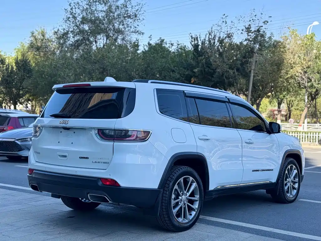 Jeep Grand Commander — миниатюра 13