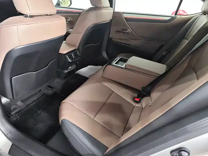 Lexus ES — миниатюра 4