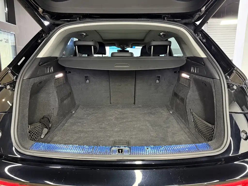 Audi Q5L — миниатюра 24