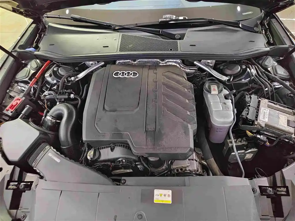 Audi A6L — миниатюра 12
