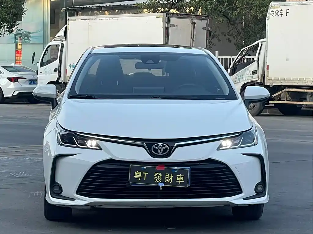 TOYOTA COROLLA