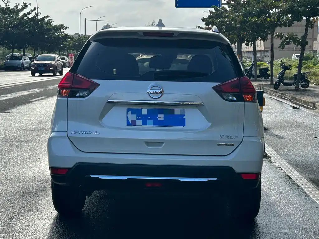 Nissan X-Trail — миниатюра 8