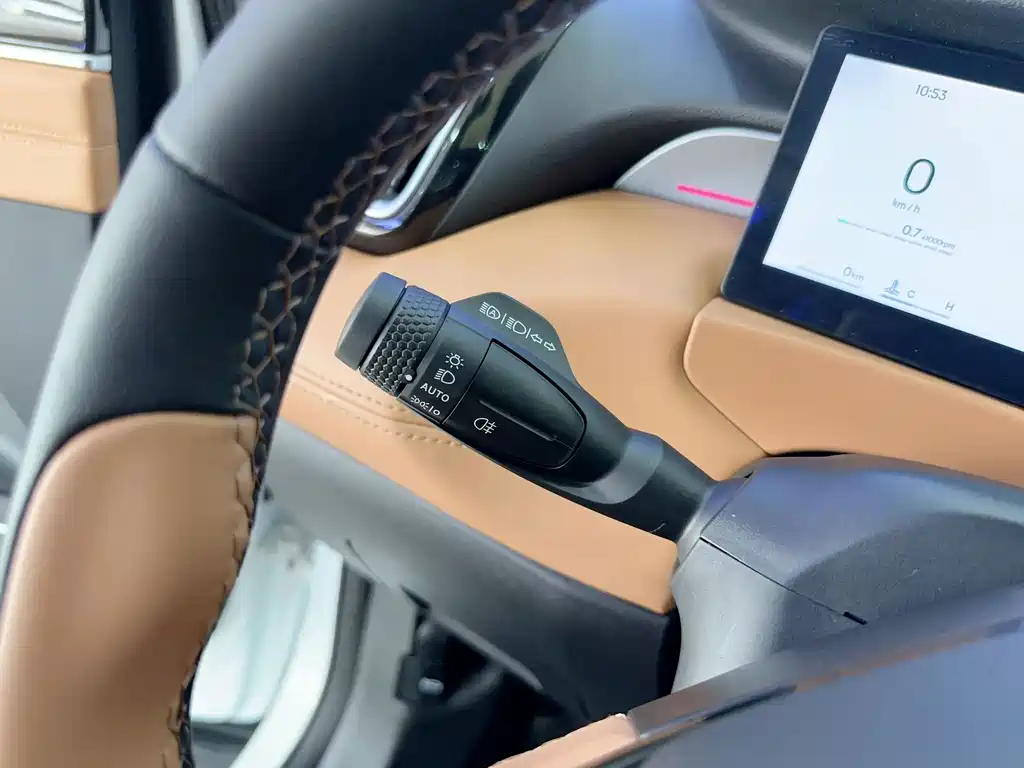 Geely Boyue L — миниатюра 26