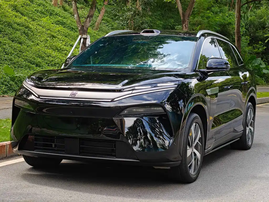 BYD Tang L