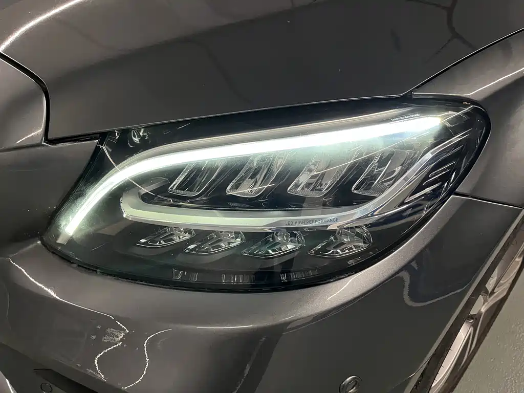Mercedes-Benz C-Class — миниатюра 4