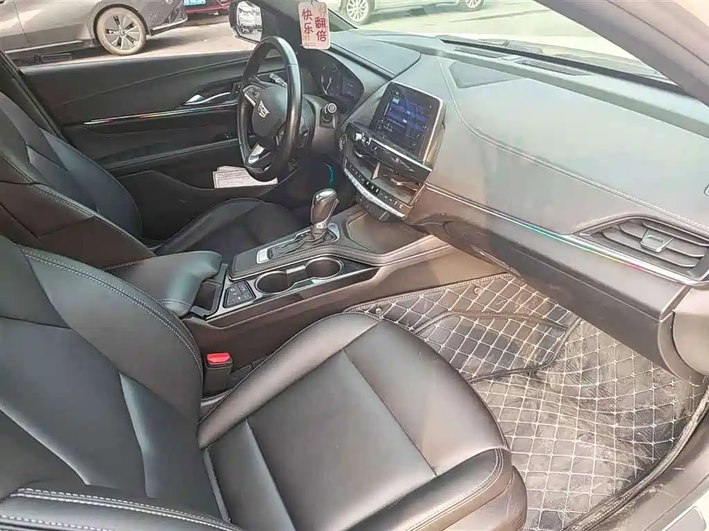 Cadillac CT4 — миниатюра 6