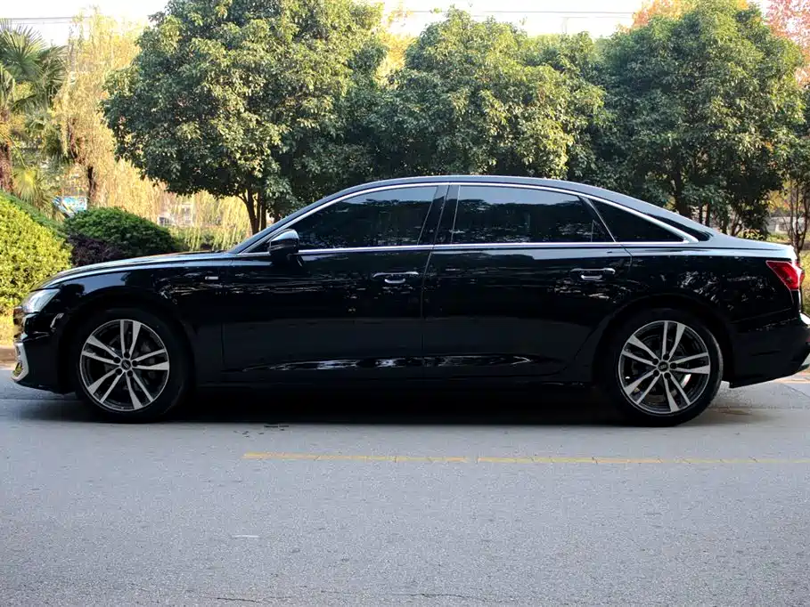 Audi A6L 2024 40 TFSI Luxury