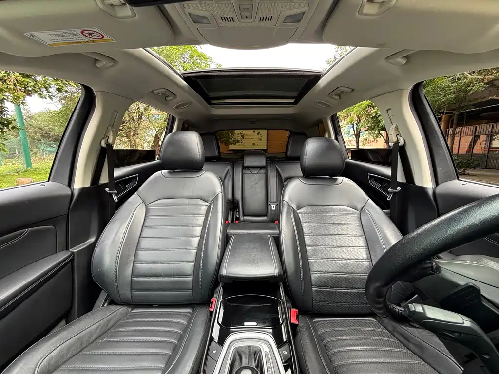 Ford Edge — миниатюра 10
