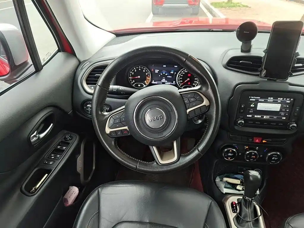 Jeep Renegade — миниатюра 6