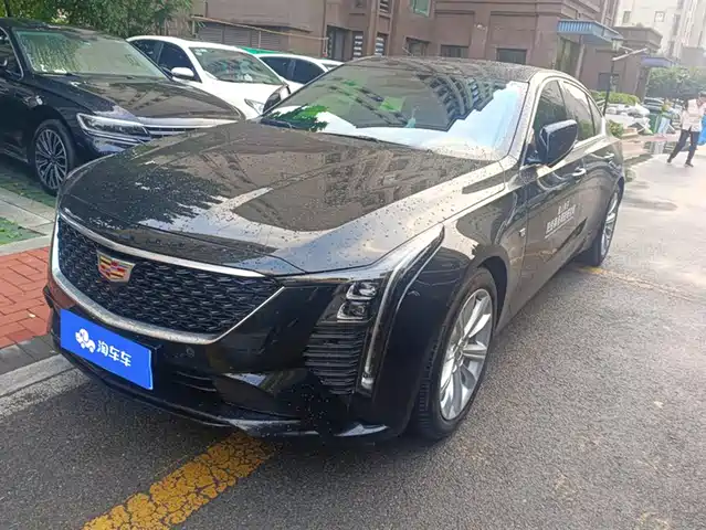 CADILLAC  CT5 2025