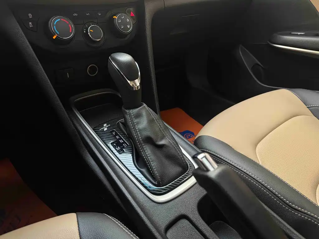 Chevrolet Monza — миниатюра 13
