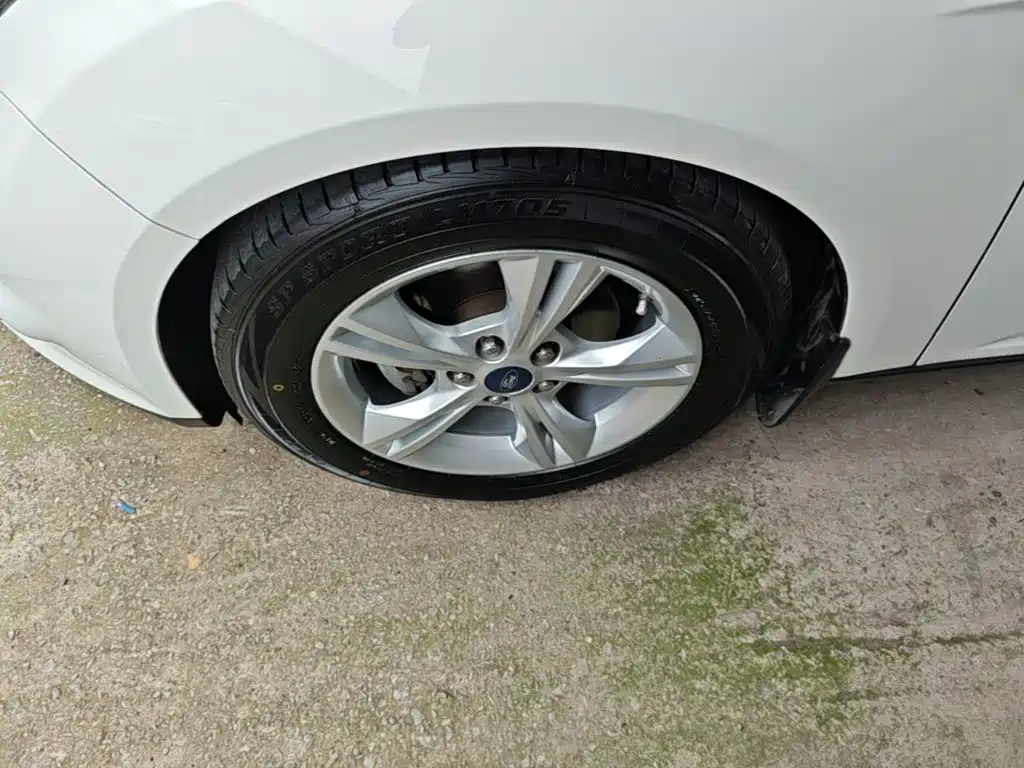 Ford Focus — миниатюра 23