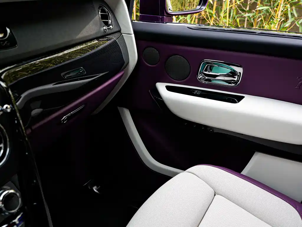 Rolls-Royce Cullinan — миниатюра 12
