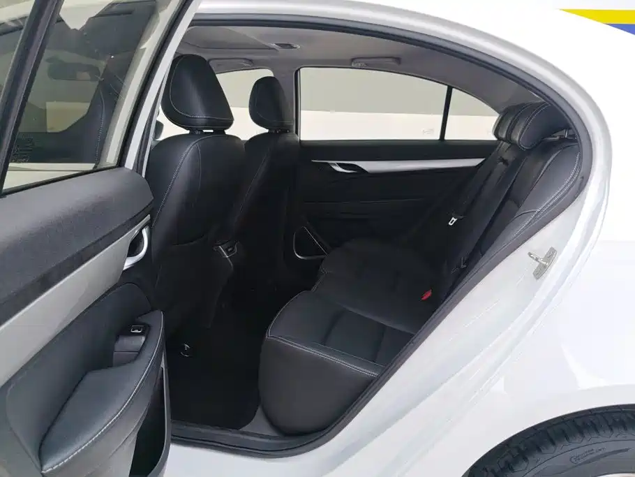 Geely Emgrand — миниатюра 11