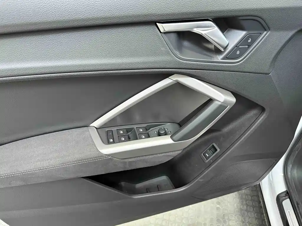 Audi Q3 — миниатюра 10