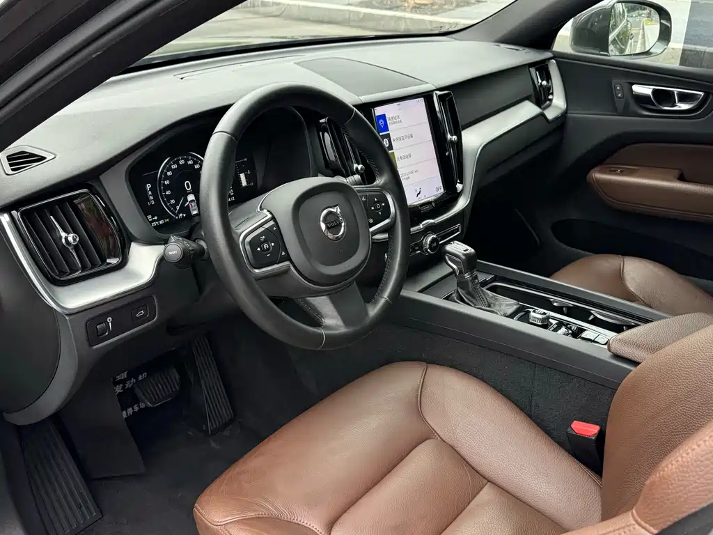 Volvo XC60 — миниатюра 4