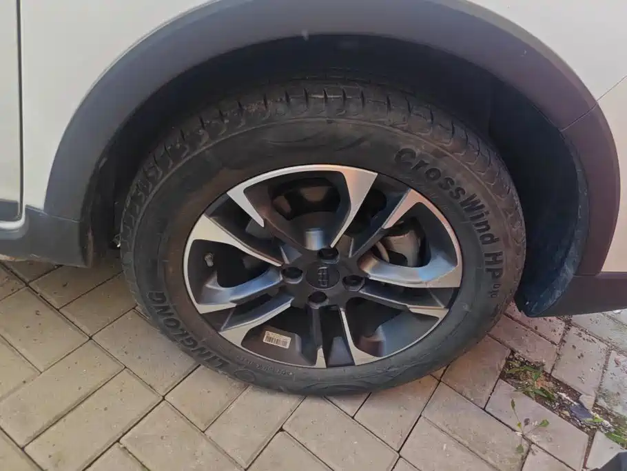Geely Vision X3 — миниатюра 6