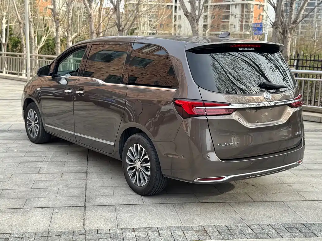 Buick GL8 — миниатюра 4