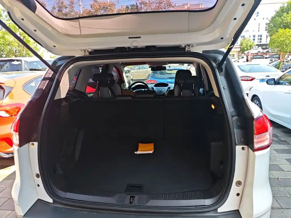 Ford Kuga — миниатюра 19