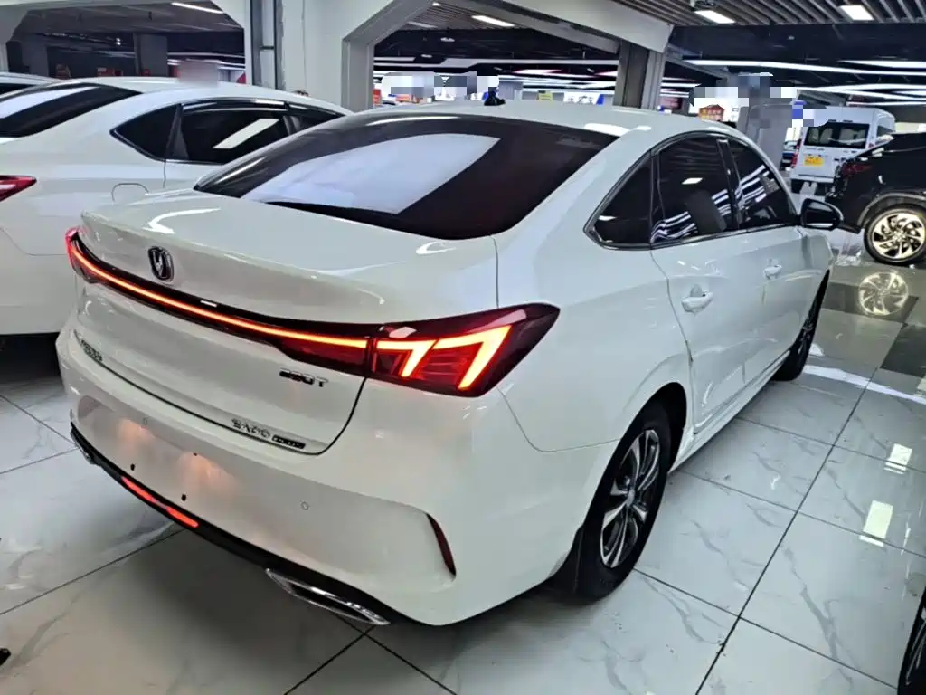 Changan Eado — миниатюра 7