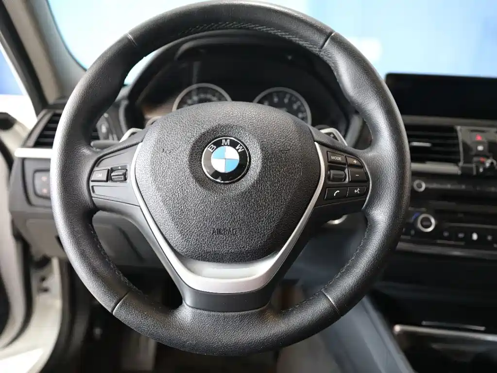 BMW 3 Series — миниатюра 15