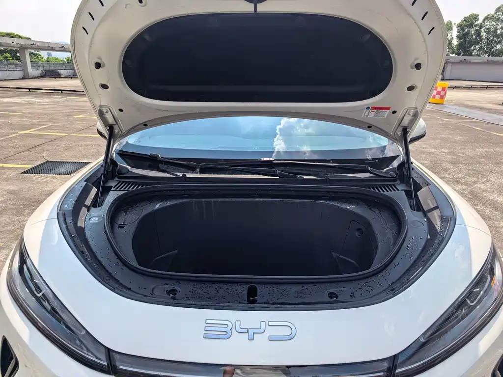 BYD Sealion 05 EV — миниатюра 11