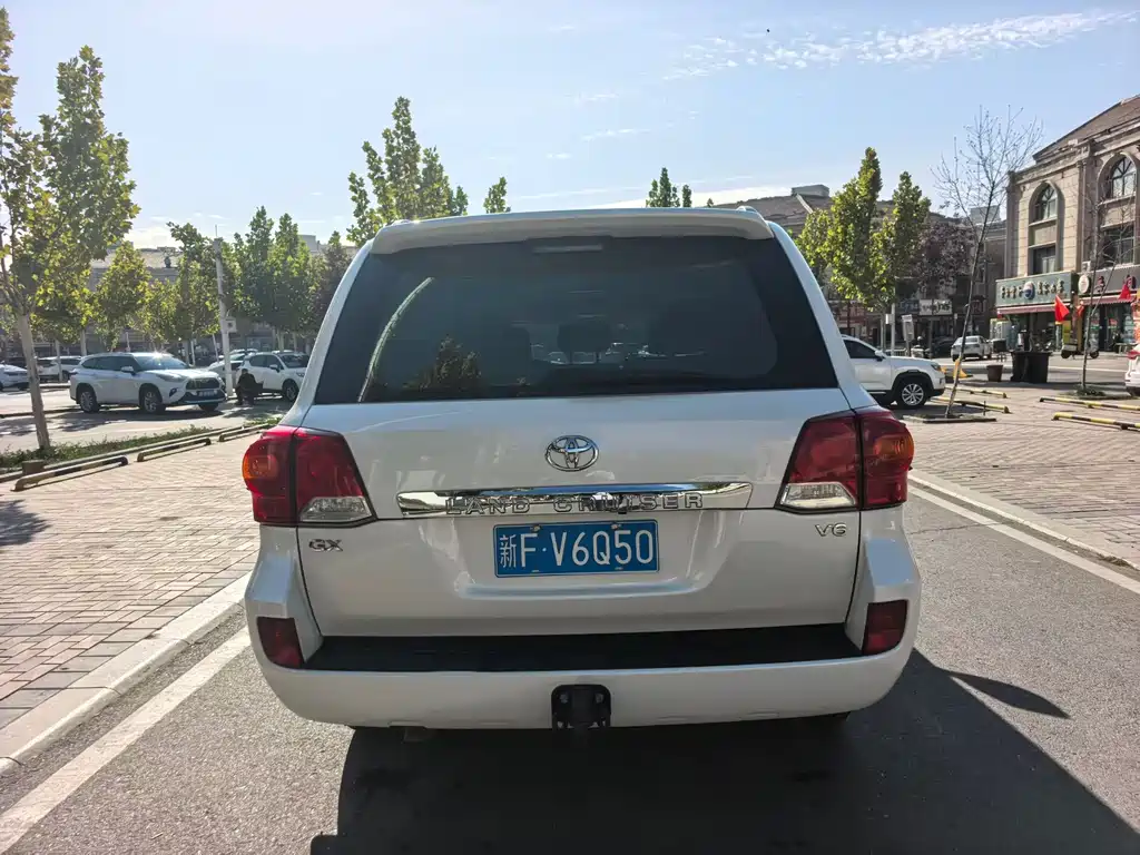 Toyota Land Cruiser — миниатюра 8