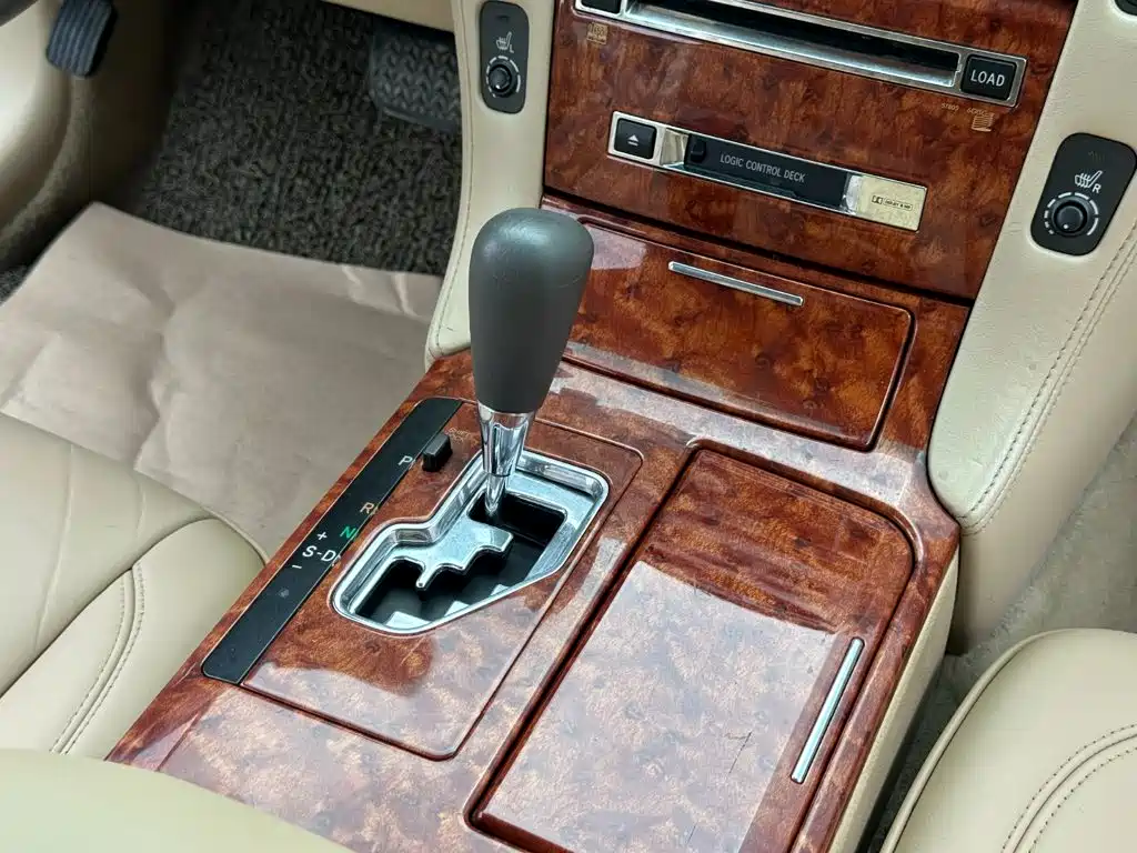 Toyota Crown — миниатюра 9