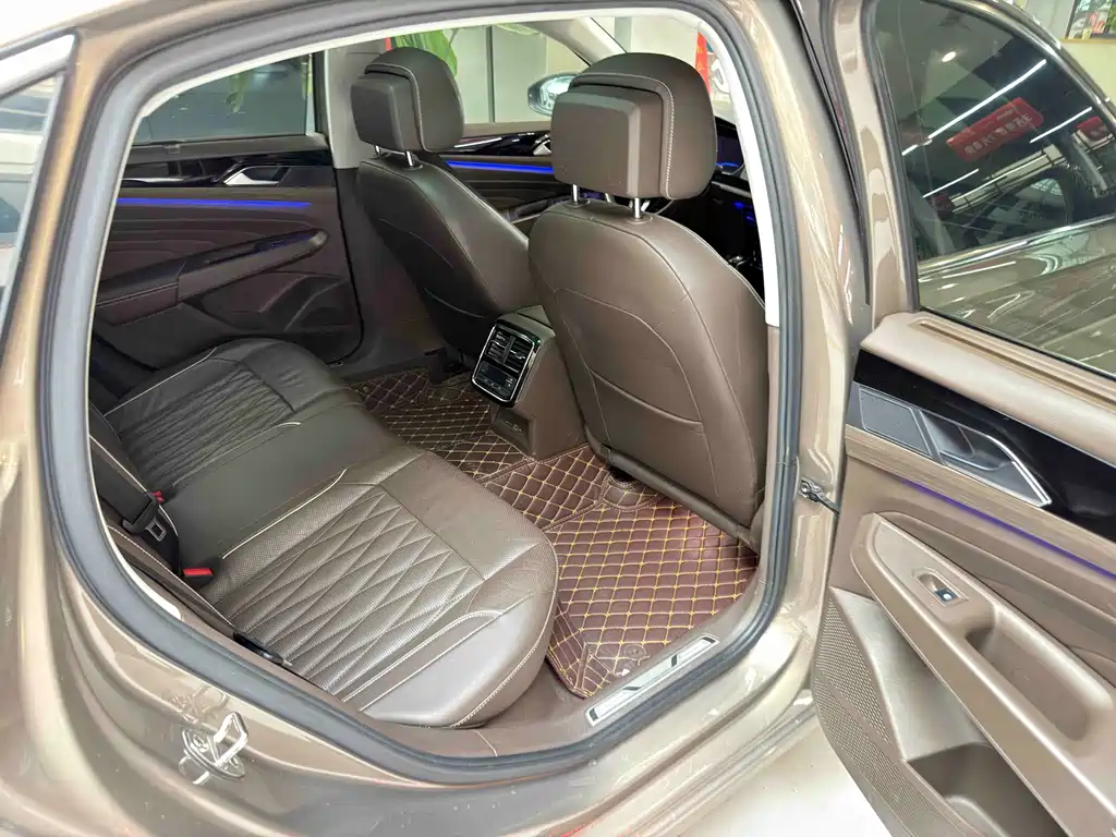 Volkswagen Passat — миниатюра 15