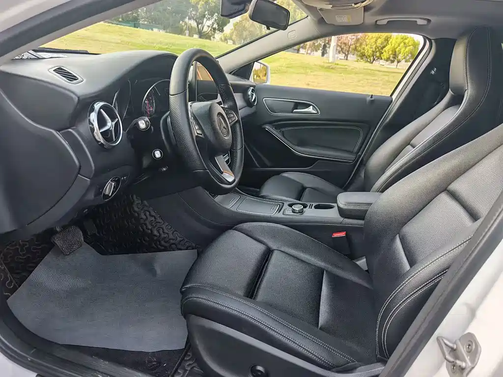 Mercedes-Benz GLA — миниатюра 6