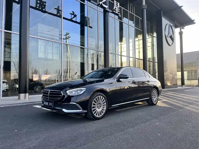 MERCEDES-BENZ E CLASS 2022