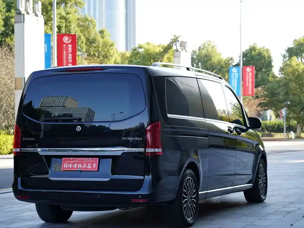 Mercedes-Benz V-Class V 2017 V 260 L Luxury Long Wheelbase