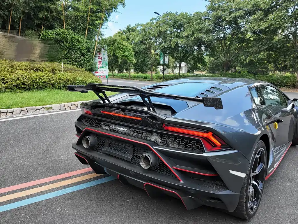 Lamborghini Huracán — миниатюра 8