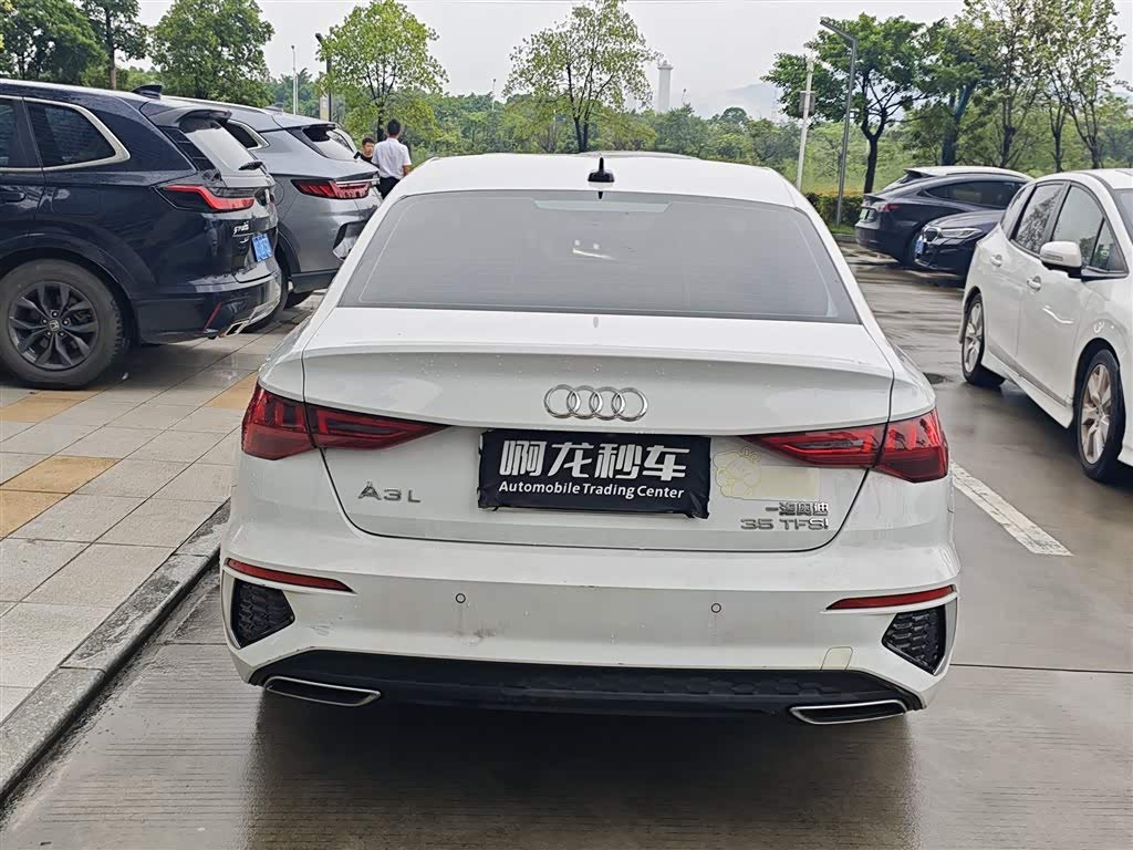 Audi A3 1.4 л 2021 г. Белый, пробег 16400 км