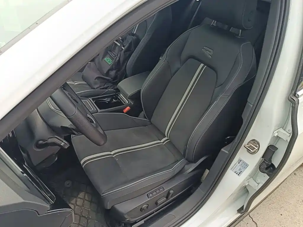 Volkswagen Golf — миниатюра 11