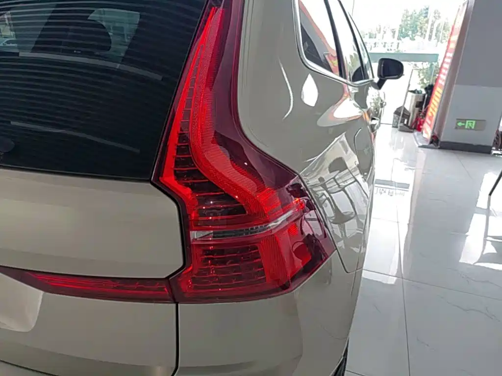 Volvo XC60 — миниатюра 8