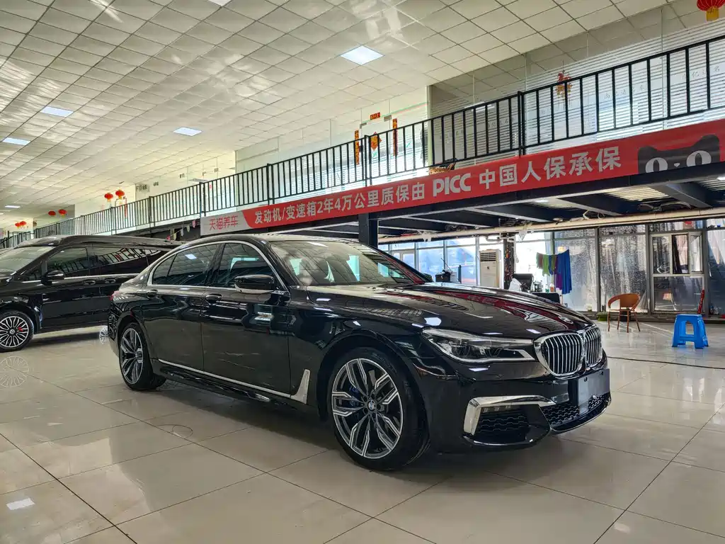 BMW 7 Series — миниатюра 3