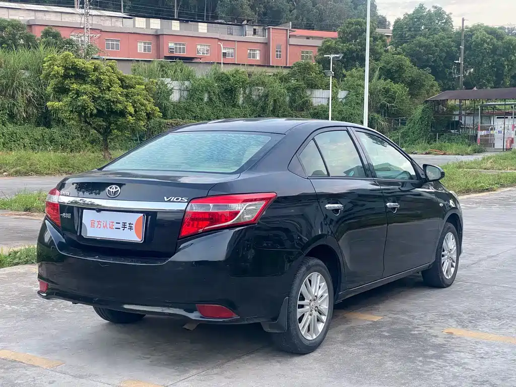 Toyota Vios — миниатюра 9