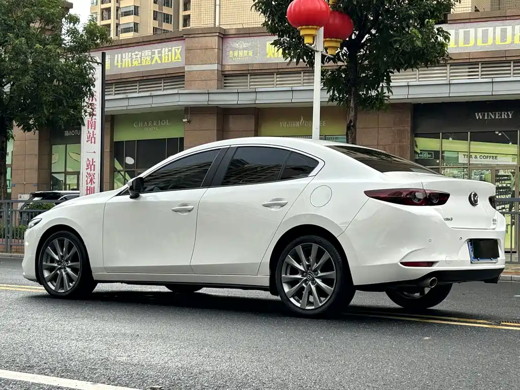 Mazda 3 Axela — миниатюра 4