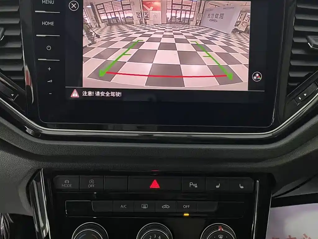 Volkswagen T-Roc — миниатюра 15